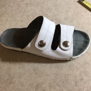 heavenly comfort sandals